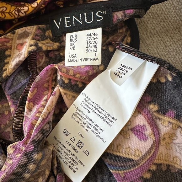 Blouse-Open Back - Picture 3 of 7